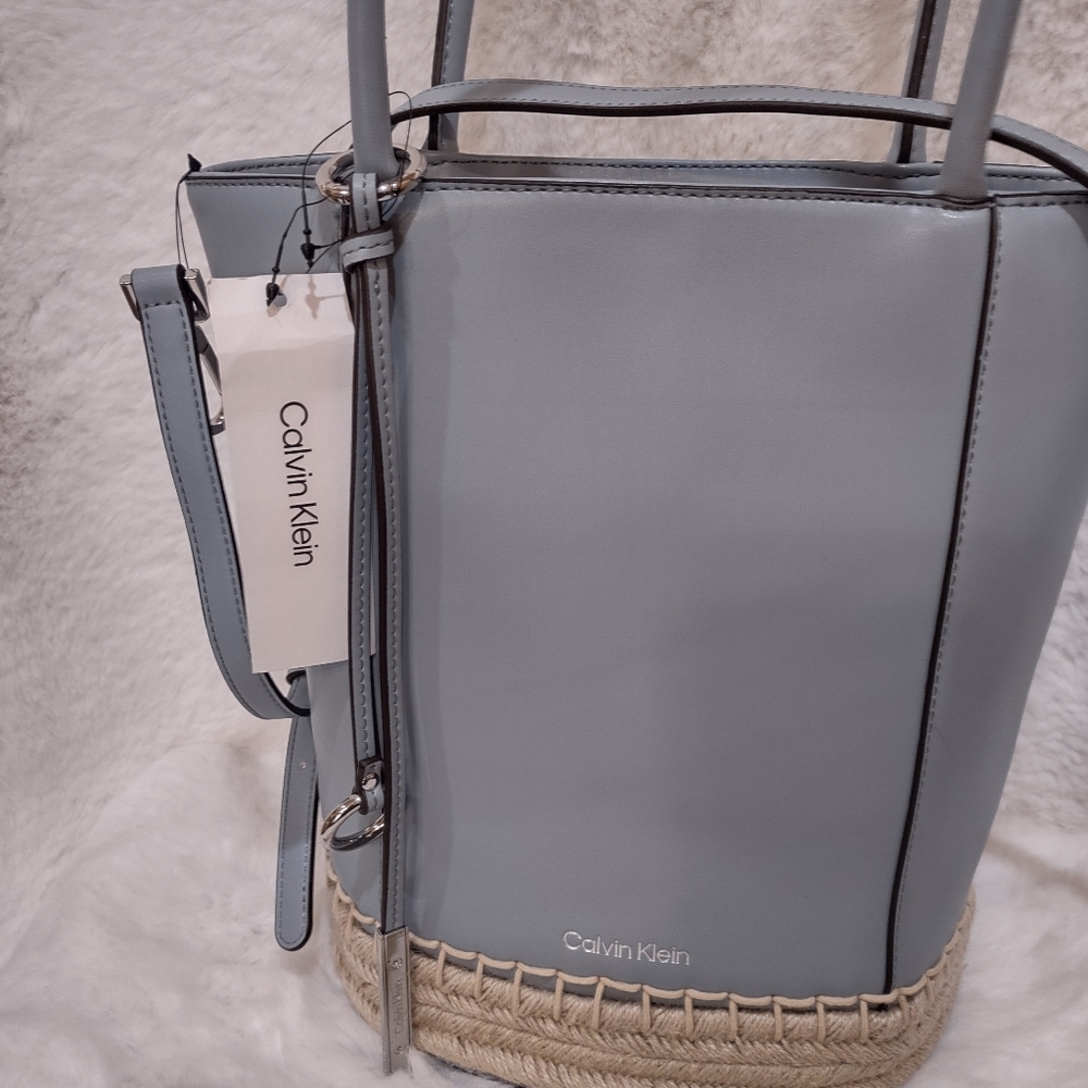 Calvin Klein Beautiful Bag - Picture 15 of 16